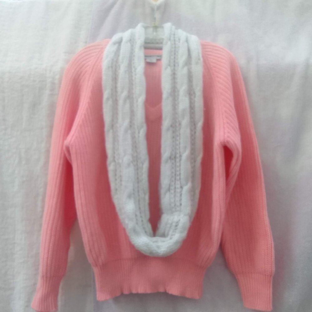 Bundle sunglass&softball cable knit scarf&sweater thick warm stylish brand new
